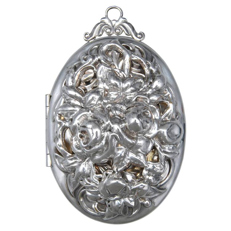 Silverplate Hollowware Photo Locket Pendant-No Necklace