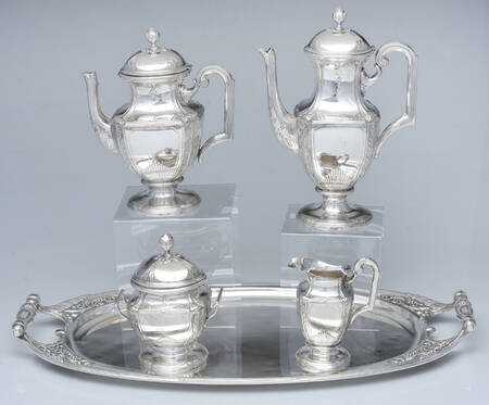 UNH45 (Silverplate, Hollowware) 5-Piece Silverplate Tea Set (with Tray)