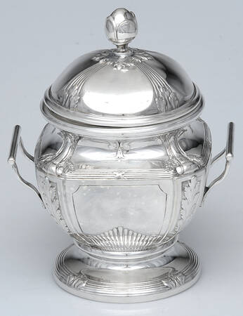 UNH45 (Silverplate, Hollowware) Sugar Bowl & Lid