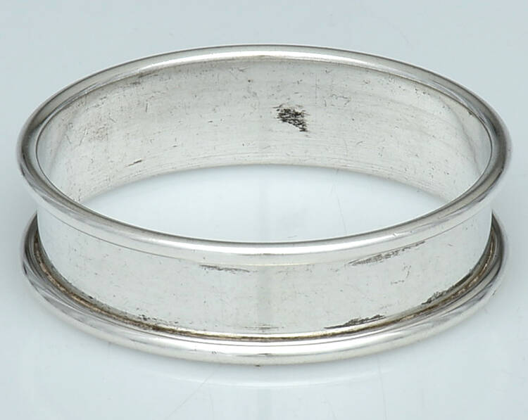 Sterling Hollowware Round Napkin Ring