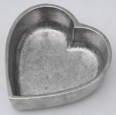 Armetale Hollowware (Non-Silver) 3" Heart Box No Lid