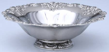 Baroque (Silverplate, Hollowware, Newer) 7" Round Pedestal Bowl