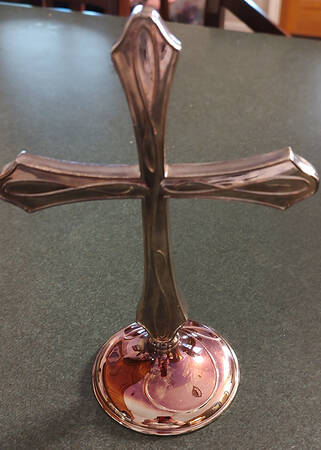 Ballet Ribbon (Silverplate, Hlw) Cross Figurine