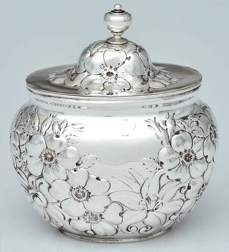 5976 (Sterling, Hollowware) Sugar Bowl & Lid