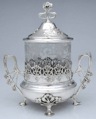 Classical Style (Silverplate, Hollowware) Biscuit Box with Lid and Glass Liner