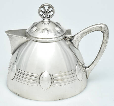 WMF222 (Silverplate, Hollowware) Creamer