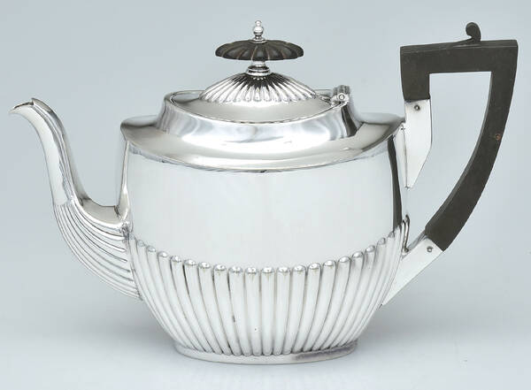 11400 (Silverplate, Hollowware) Teapot with Wood Handle