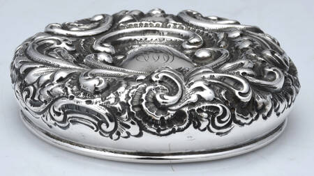 Repousse (Sterling, Hollowware) Solid Lid for Powder Box