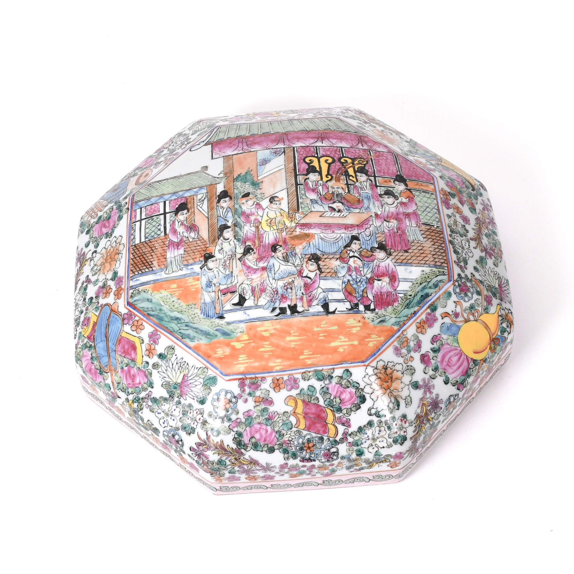 Chinese Rose Medallion Porcelain Octagonal Box-3