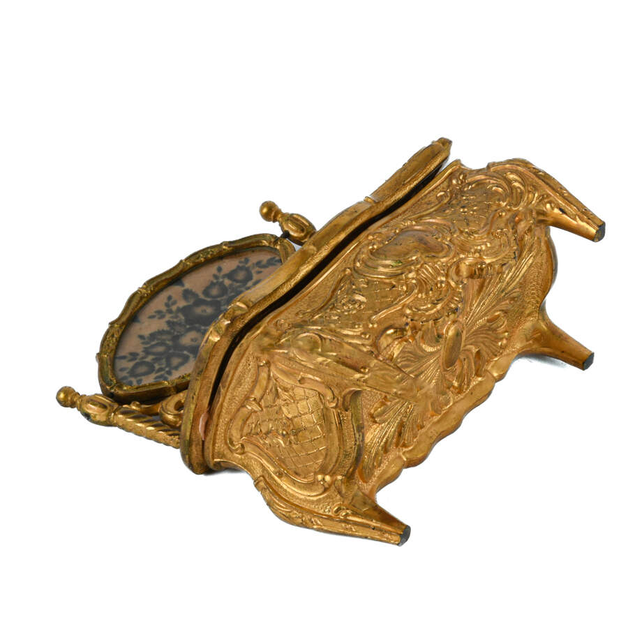 Whimsical Ornate Gilt   and Figural Jewelry Casket-9