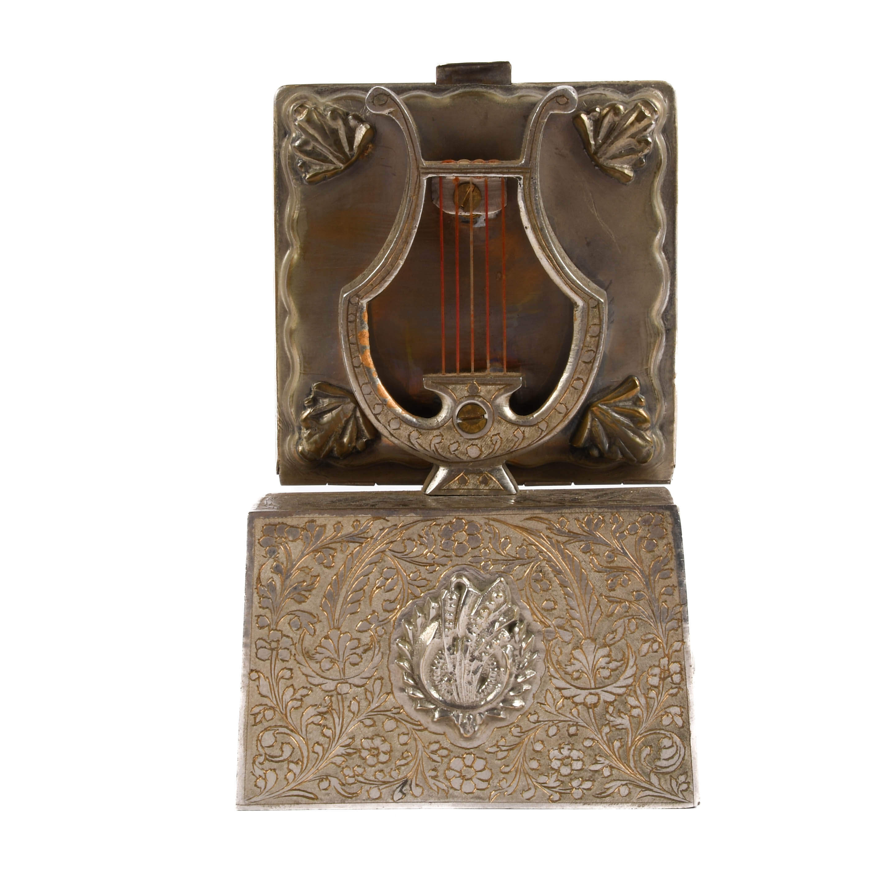 Thrones Figural Music Note Design Cigarette Music Box-4