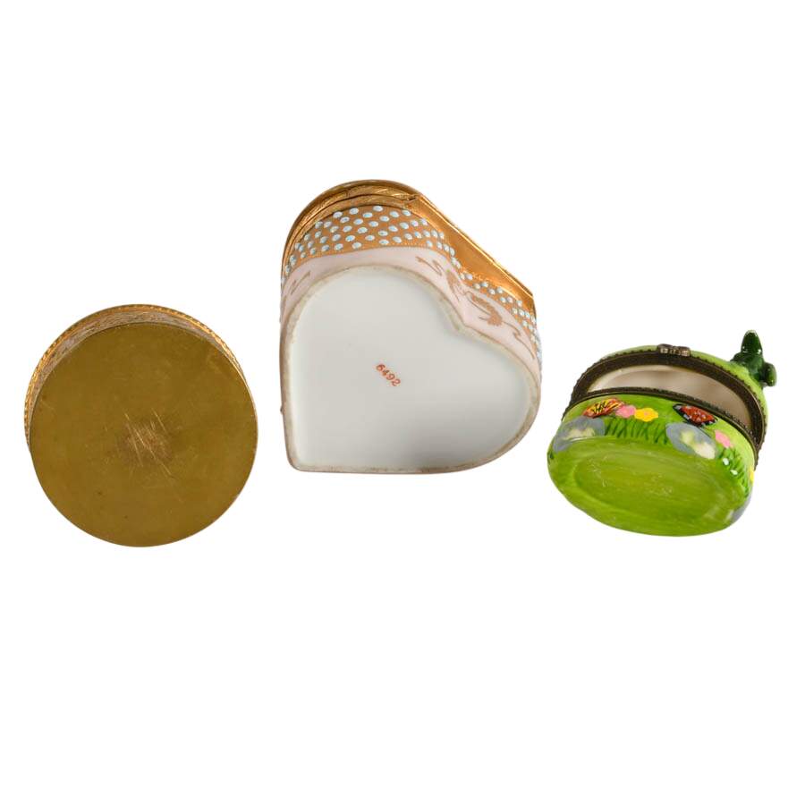 Trio of Porcelain Trinket Boxes-10