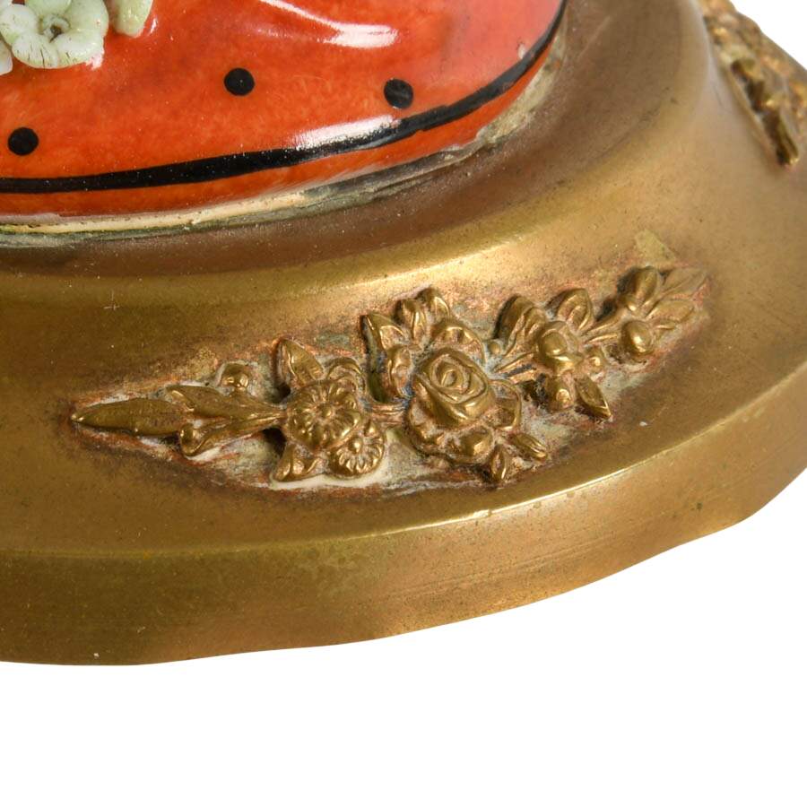 Trio of Porcelain Trinket Boxes-9