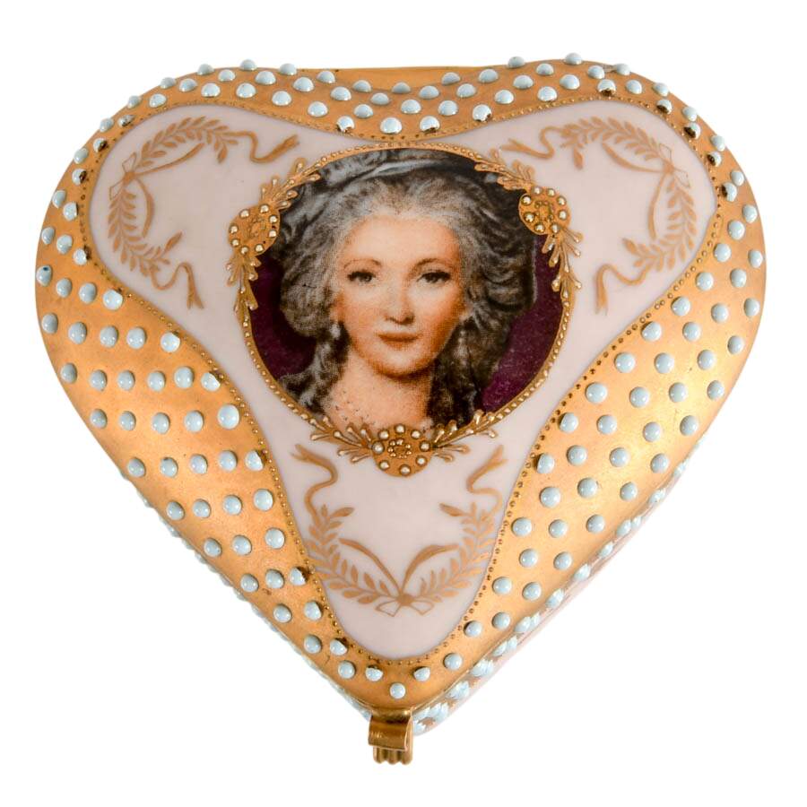 Trio of Porcelain Trinket Boxes-2
