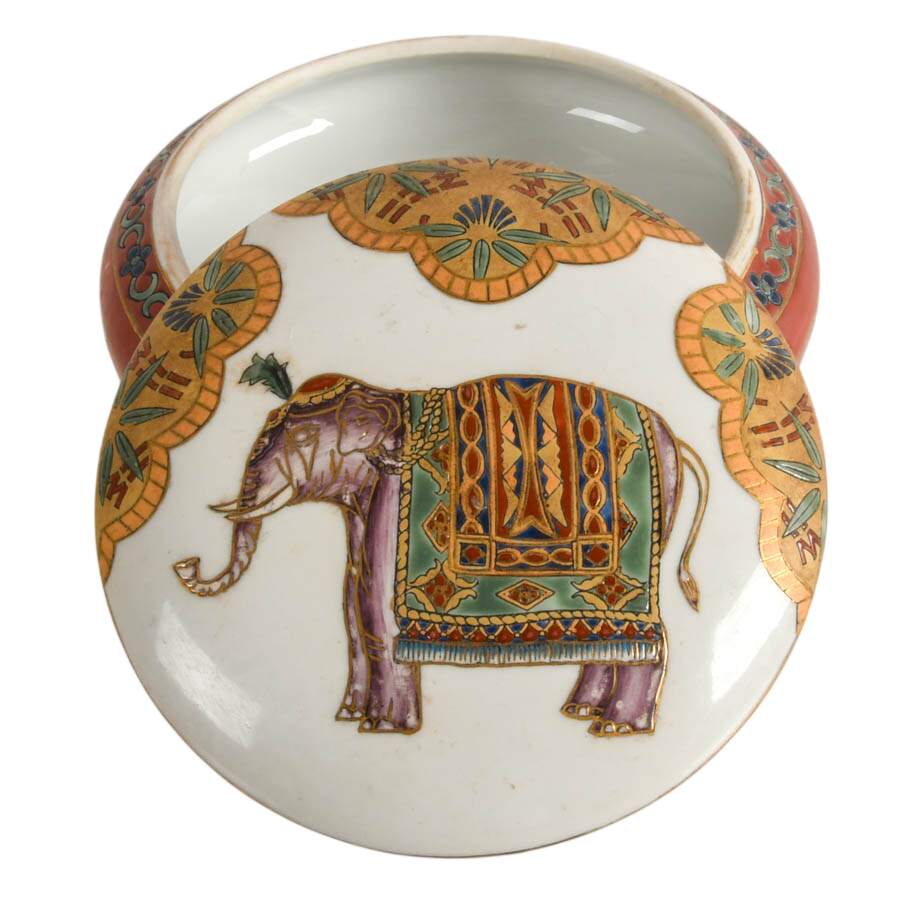 Pair of Ornamented Porcelain Jewelry Dishes with Lids-3