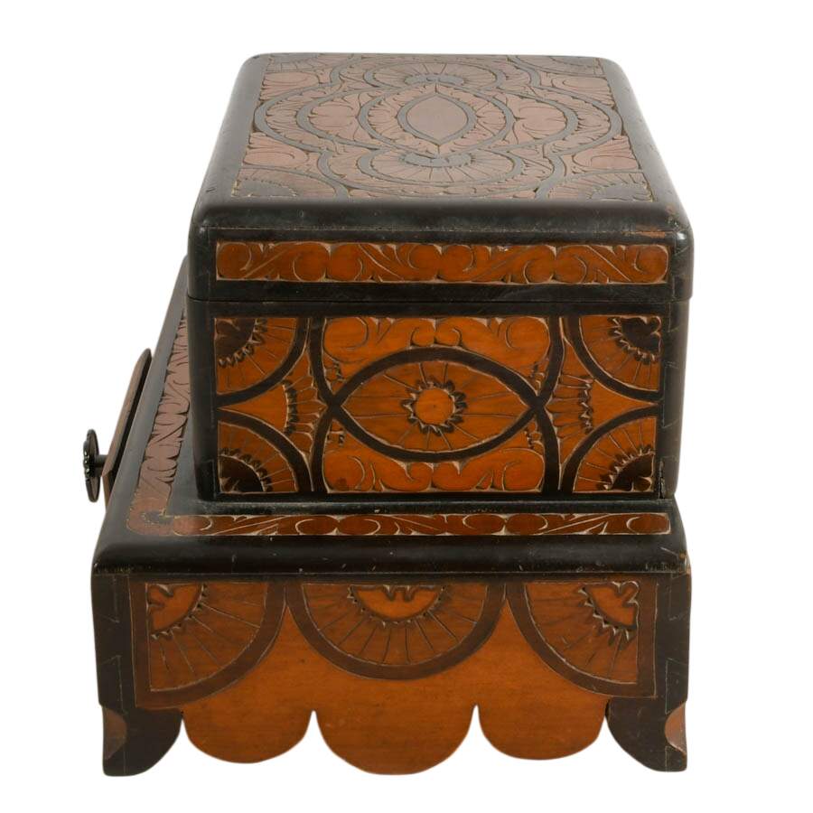 Antique Fresian Folk-Art Chip Carved Box-6