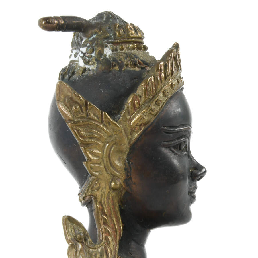 Antique Bronze Sculpture of Thai Teppanom Kneeling-9