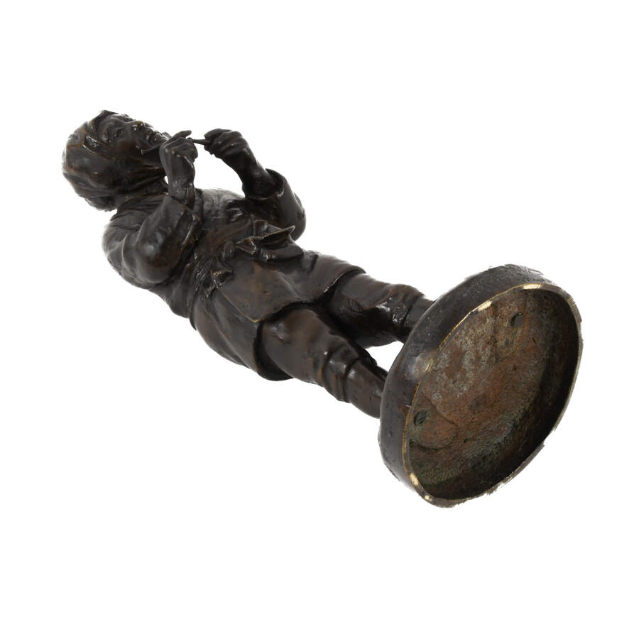 Antique Japanese Bronze Figure of a Woodcutter-7