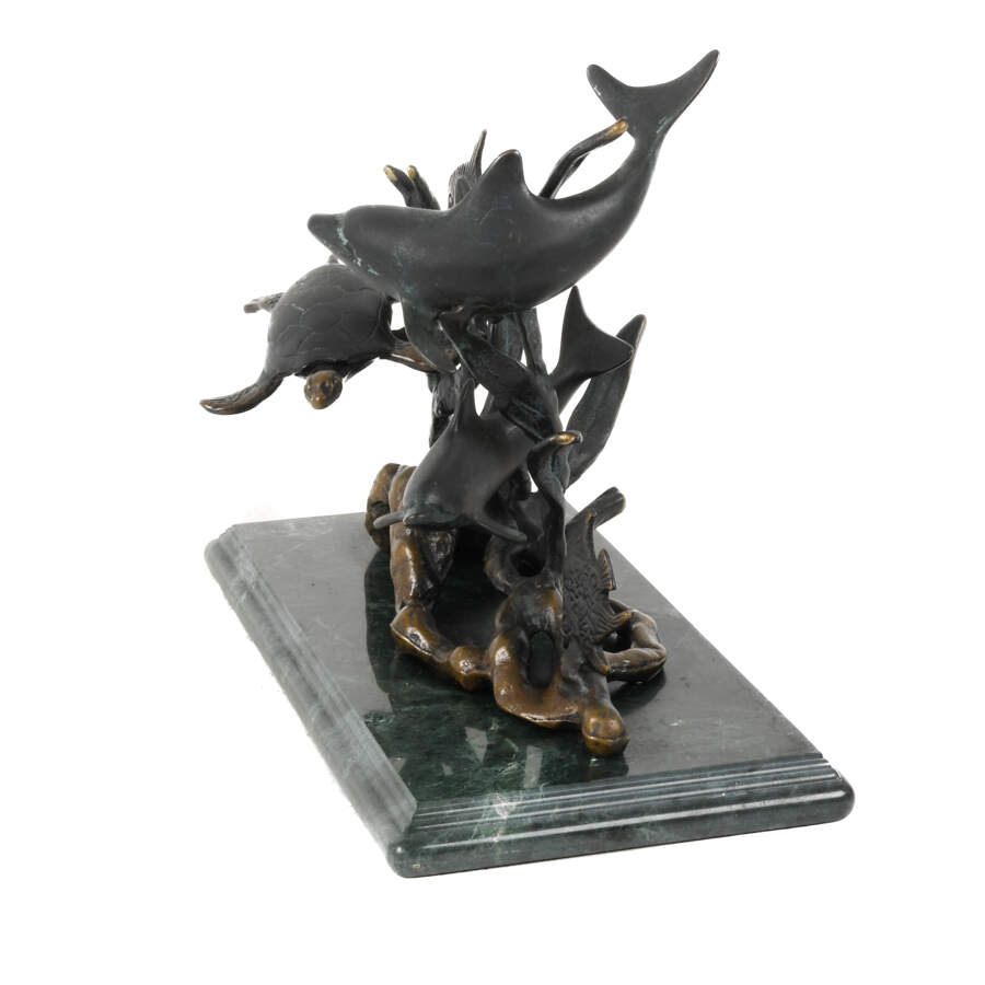 SPI SeaWorld Marine Life Sculpture on Green Base-7