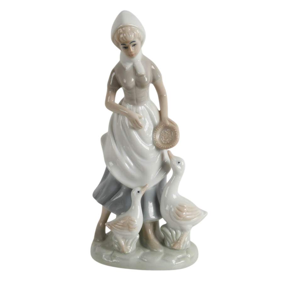 Collection of Dutch Girl Figurines with a Royal Holland Pewter Daalderop-2