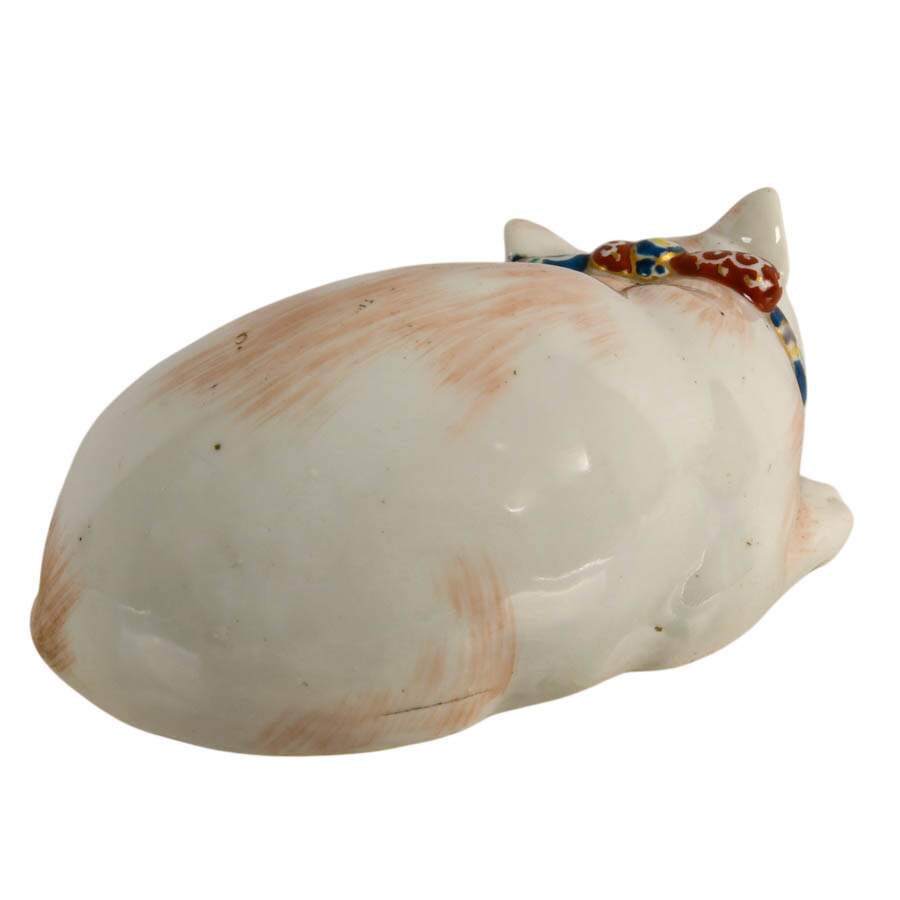 Japanese Kutani-Ware Style Porcelain Sleeping Cat Figure-3