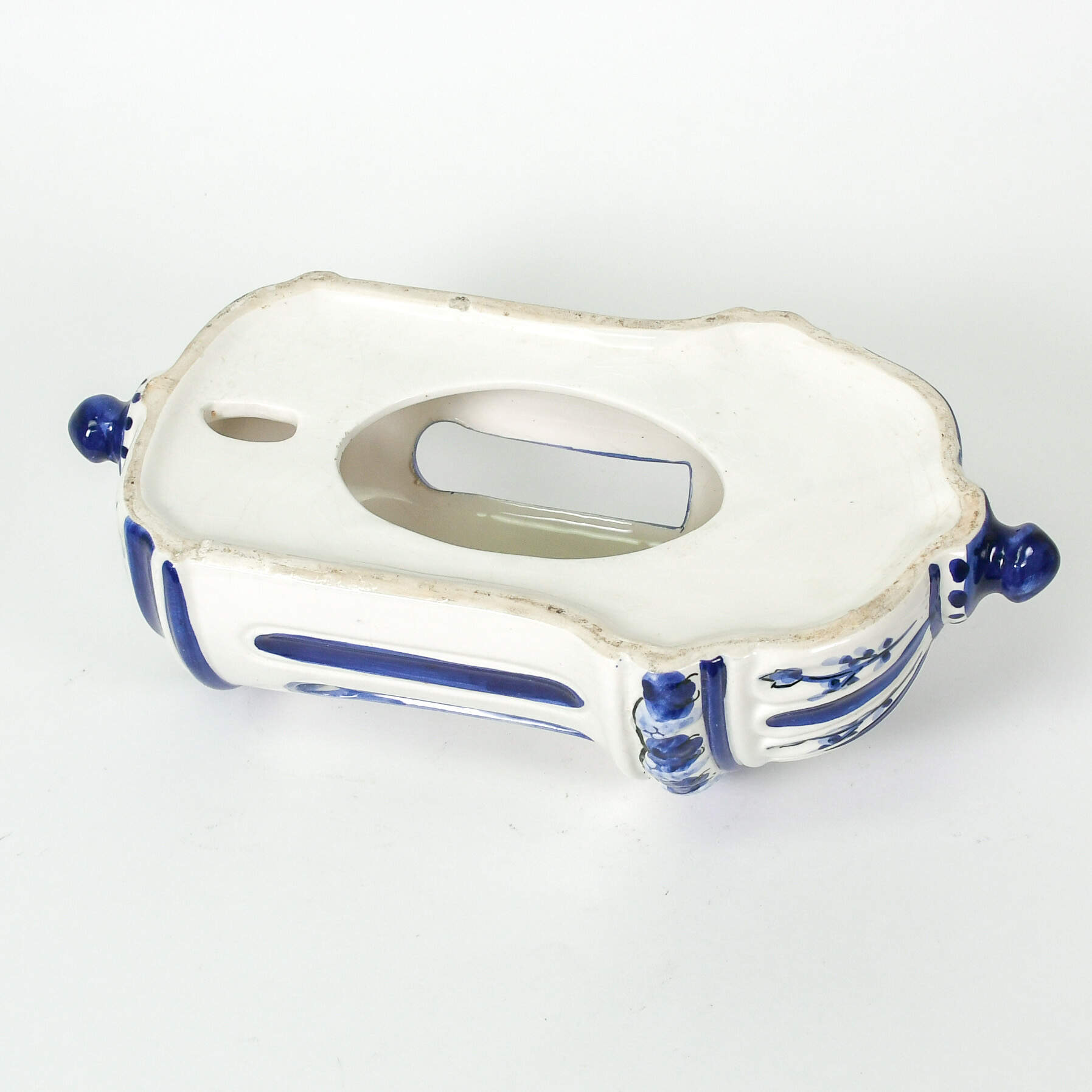 Pair of Ceramic Portuguese Blue and White Grape Motif Wall Pockets-6