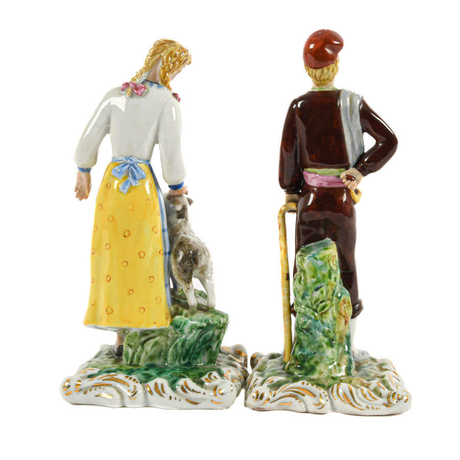 Antique Pair of Porcelain Marquesa Figural Couple Statues-3