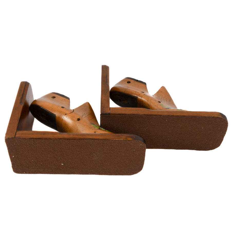 Signed K. Kamholtz Wooden Shoe Mold Bookends-8