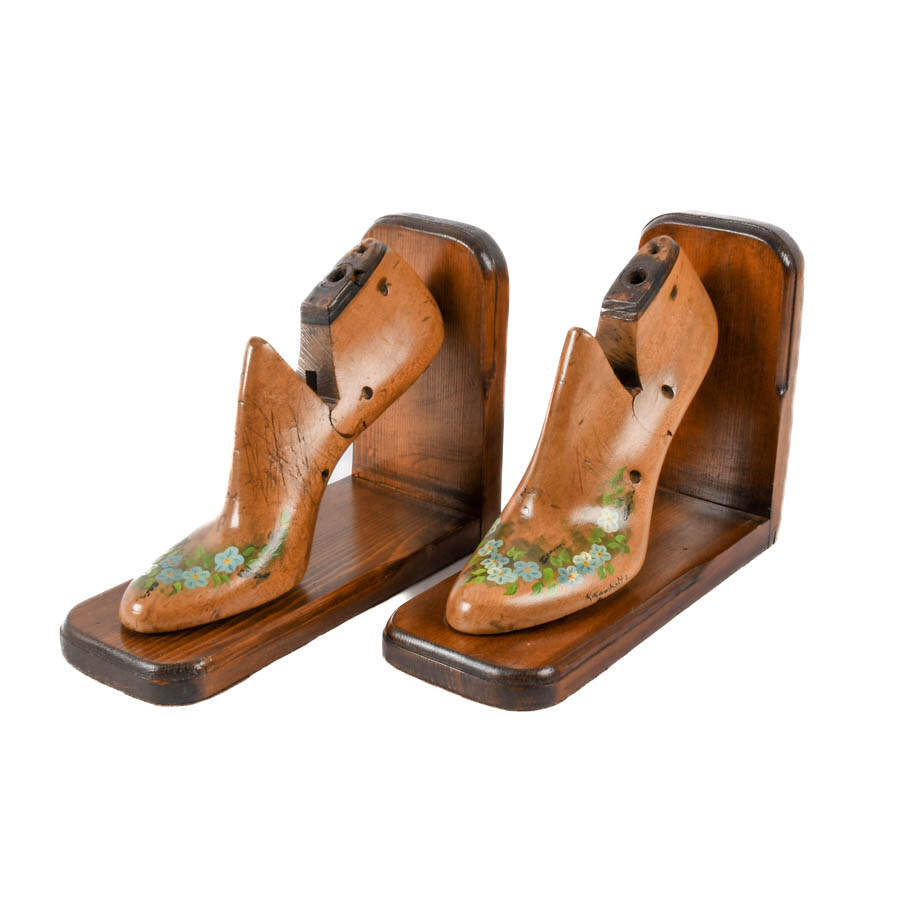 Signed K. Kamholtz Wooden Shoe Mold Bookends-3