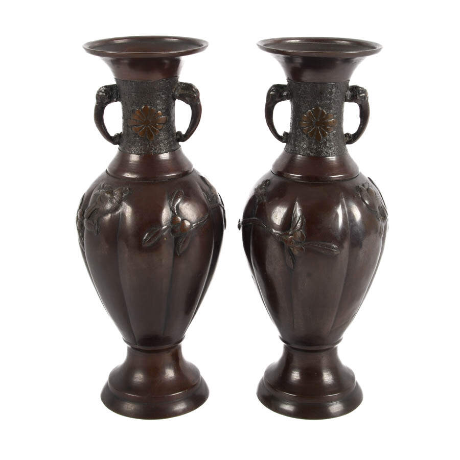 Antique Pair of Bronze Japanese Baluster Vases-5