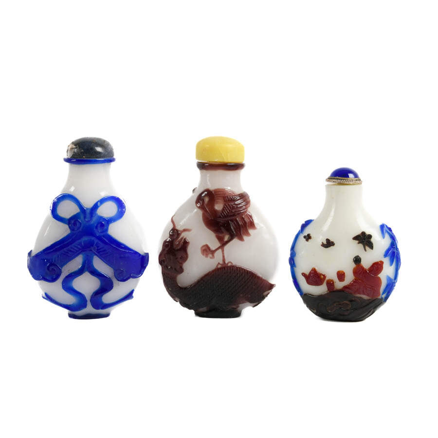 Grouping of Three Chinese Peking Glass Snuff Bottles-1