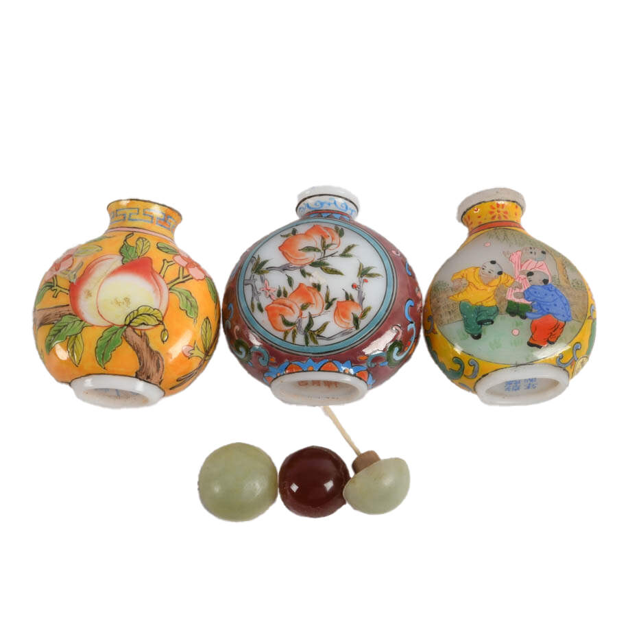 Three Hand-Painted Snuff Bottles-7