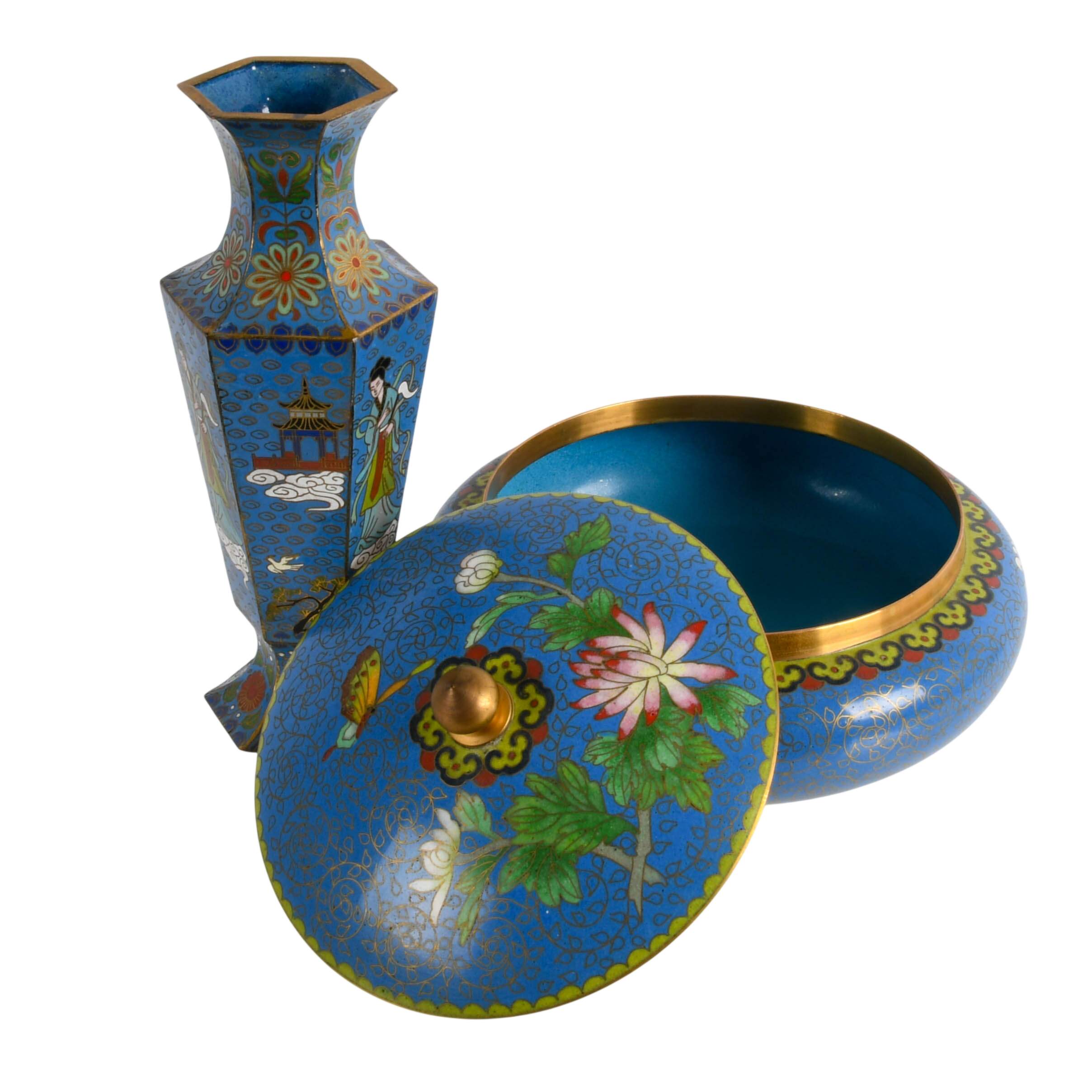 Two-Piece Chinese Cloisonné Blue Floral Vase and Trinket Box-3