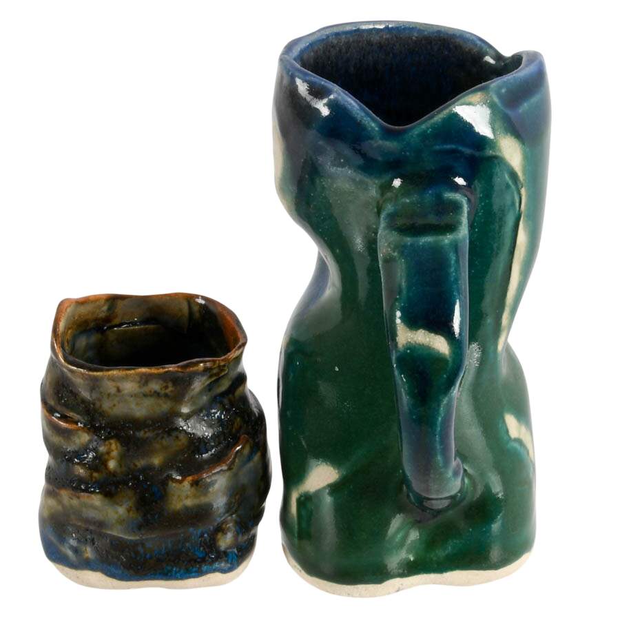 An Assembly of Pottery Tableware-4