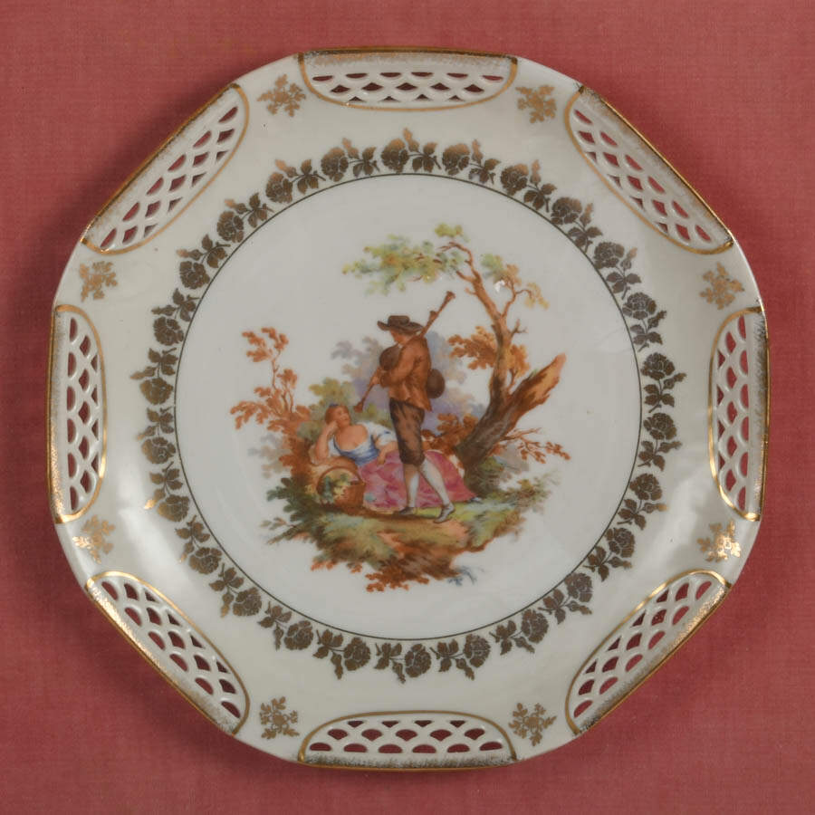 Pair of Framed Bavarian Schwarzenhammer Shadow Box Portrait Plates-5