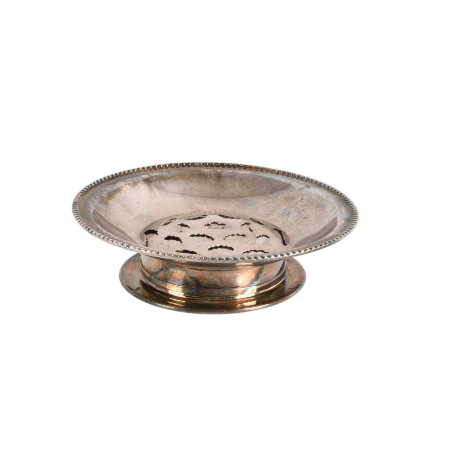 Toast for Two Set Featuring European Tableware-4