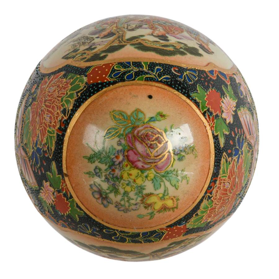 Decorative Eggs in Three Sizes including Satsuma Moriage Geisha Egg-4