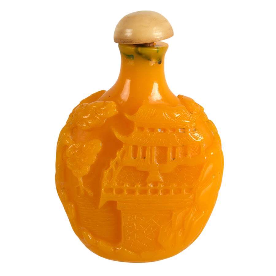 Collection of Four Chinese Snuff Bottles-5