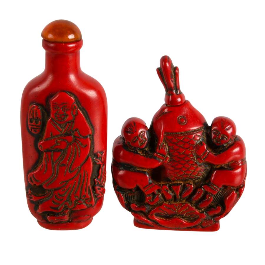 Collection of Four Chinese Snuff Bottles-4