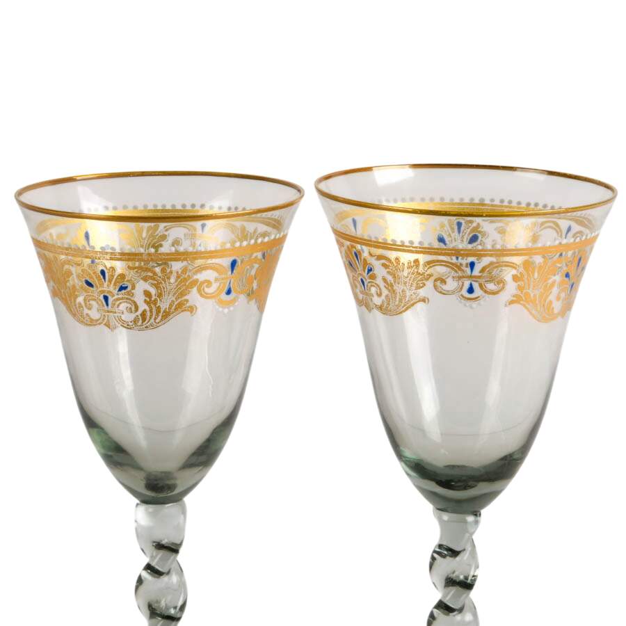 3-Piece Elegant Royal Gallery Cut Crystal Decanter and Stemware Gift Set-4
