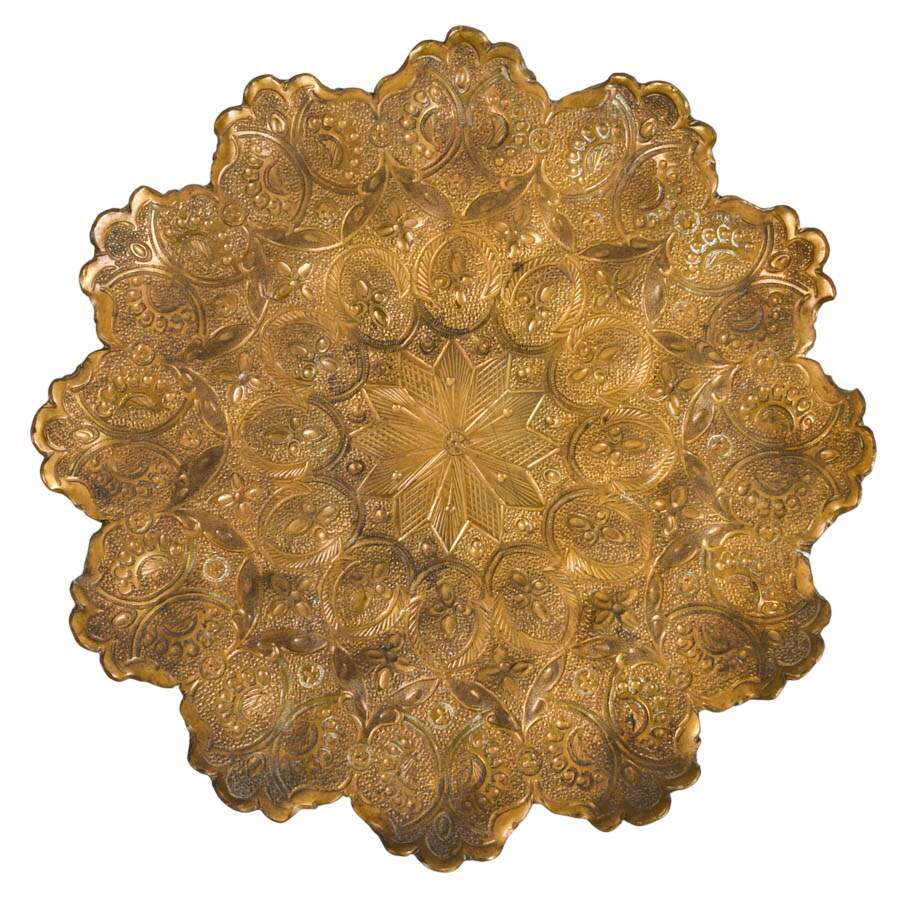 Set of Four Vintage Engraved Floral Starbust Motif Brass Wall Plates-7