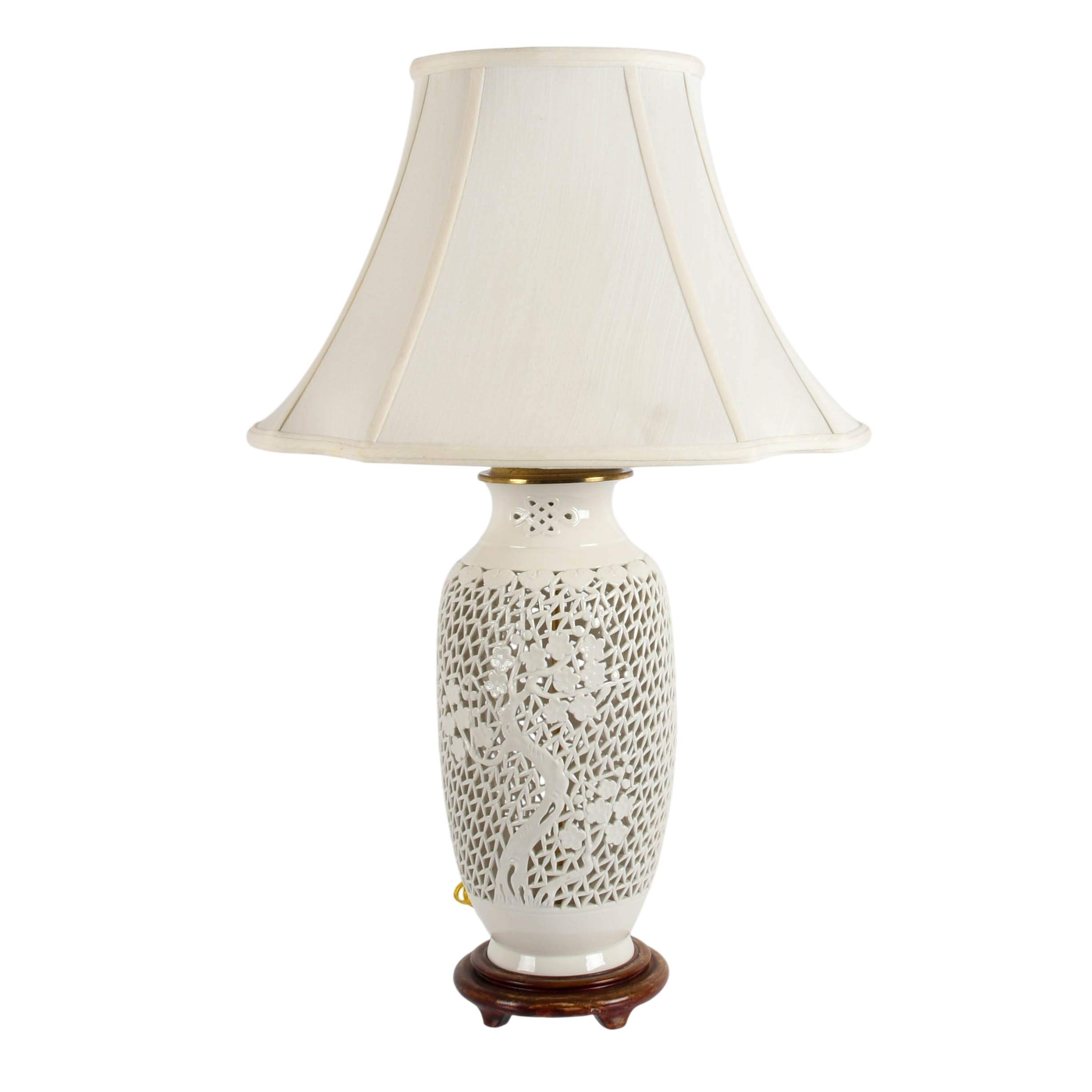White Porcelain Reticulated Light-1