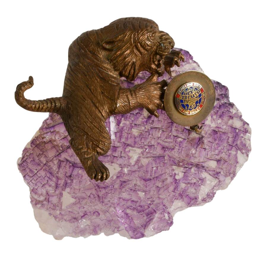 Ringling Bros Barnum and Bailey Bronze Tiger on Amethyst Base-7