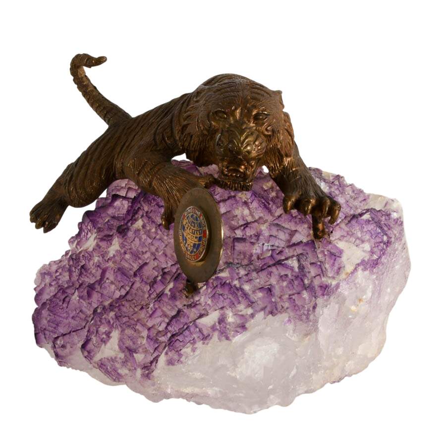 Ringling Bros Barnum and Bailey Bronze Tiger on Amethyst Base-4