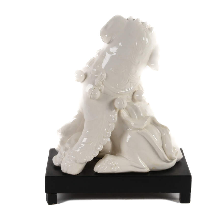 Blanc De Chine Imperial Lion on Black Pedestal Base-3