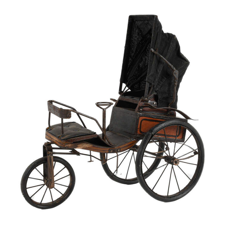 Antique-Style Wooden Model T Car Sculpture-1