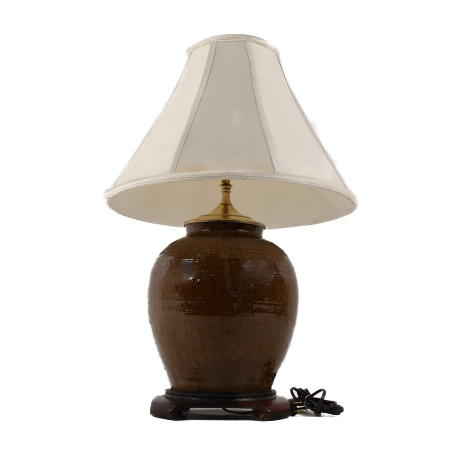 Chinese Stoneware Table Lamp on Decorative Base-2