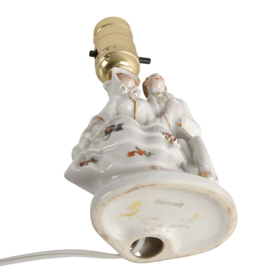 Mid-Century Courting Couple Bedside Lamp-6