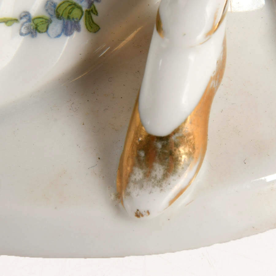 Mid-Century Courting Couple Bedside Lamp-2