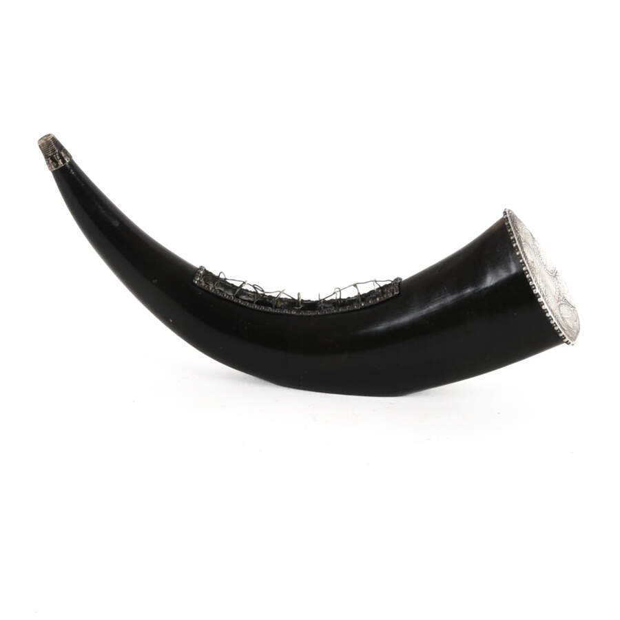 Silver Detailed Cow Horn with Thimble Point Cover-1